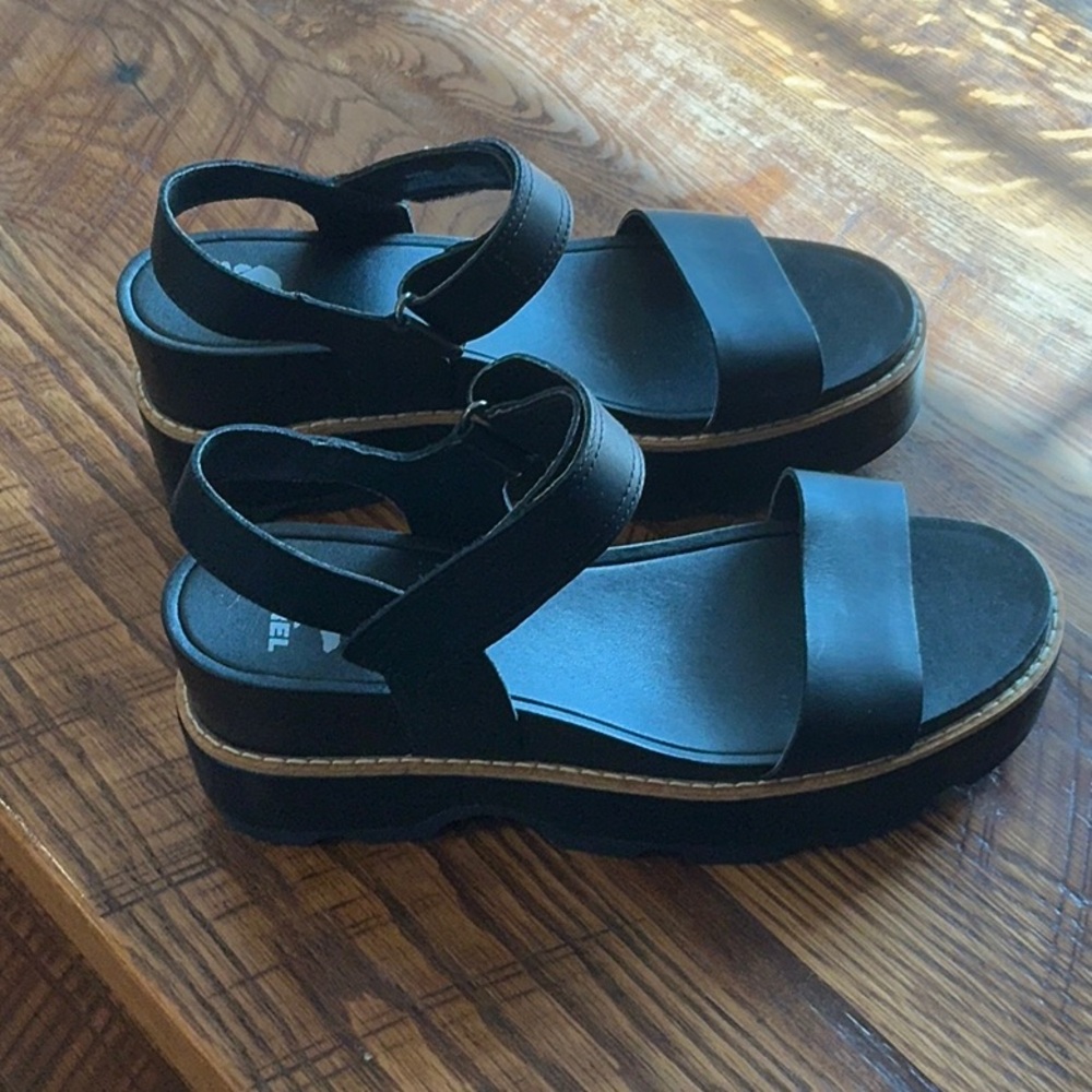 Black Platform Sandals with Chunky Sole and Adjustable Ankle Strap